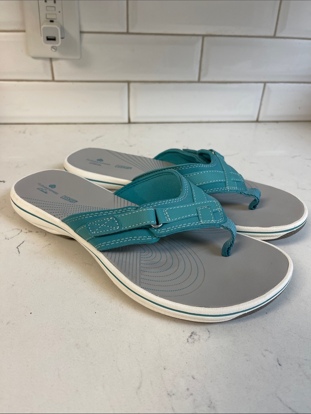 Women's Clarks, Breeze Sea Sandal - Teal / Turquoise - Size 9 Worn 4-5 Times - Picture 12 of 17